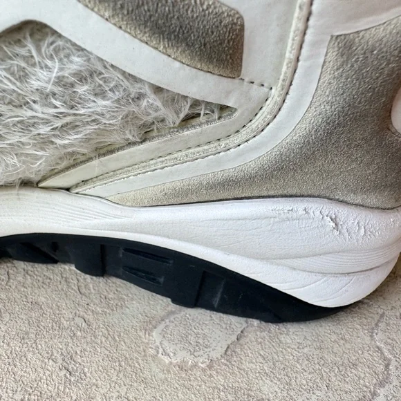 Chanel Two Tone Suede Knit CC Logo Low Top Sneakers Women’s Size‎ 39 EU / 9 US
